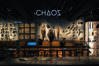 scenografie-chaos-martin-corlazolli-neon scenografie-chaos-martin-corlazolli-neon